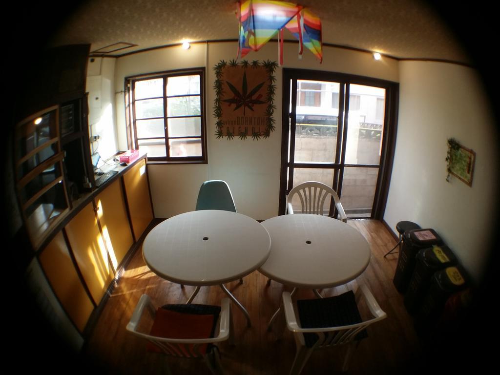 Guesthouse Base Okinawa Naha Exterior foto